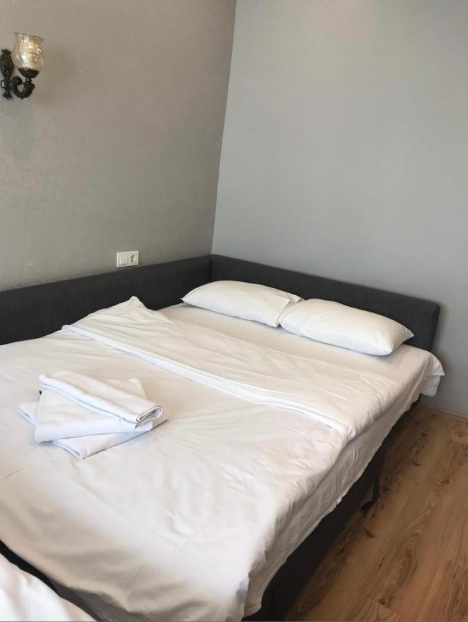 Riverland Suites Apart Hotel Istanbul Exteriör bild