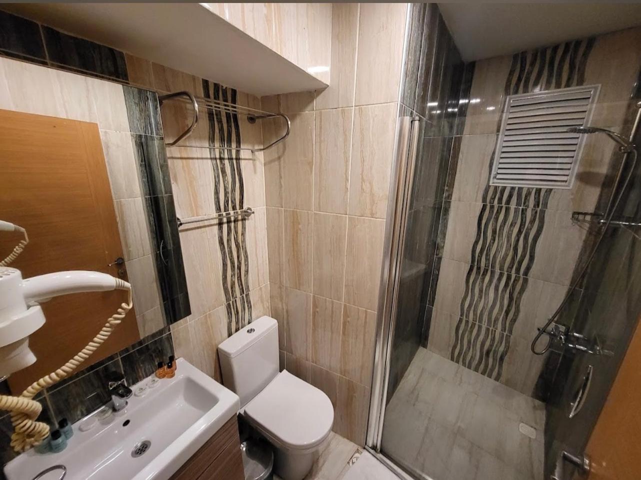 Riverland Suites Apart Hotel Istanbul Exteriör bild