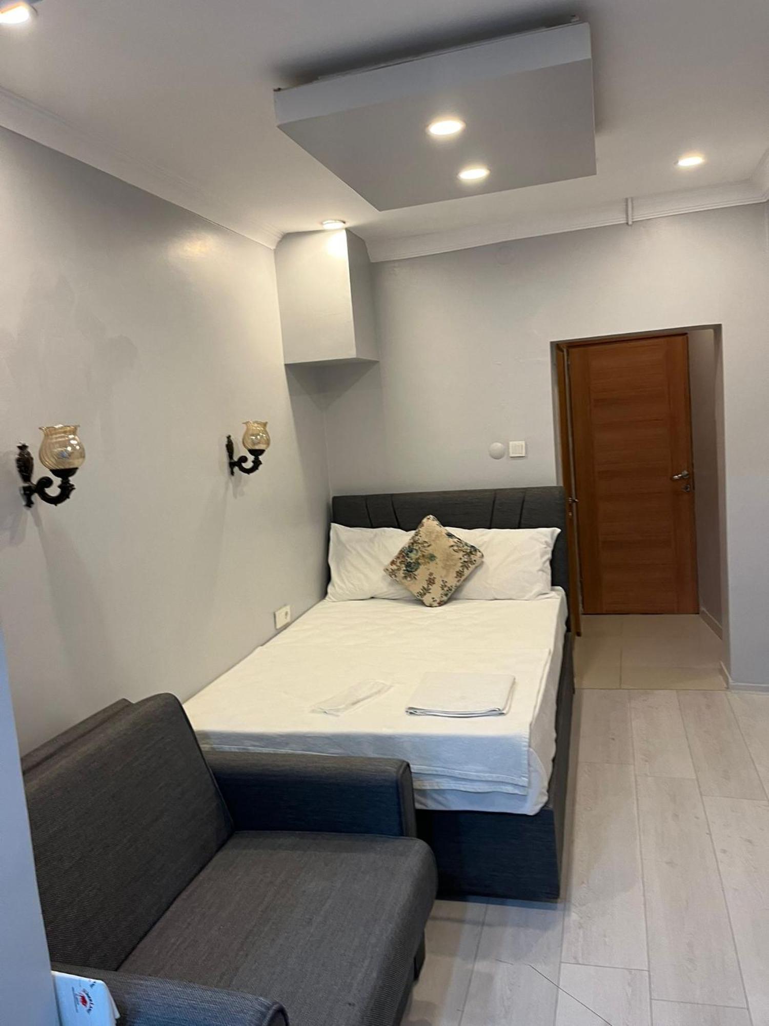 Riverland Suites Apart Hotel Istanbul Exteriör bild