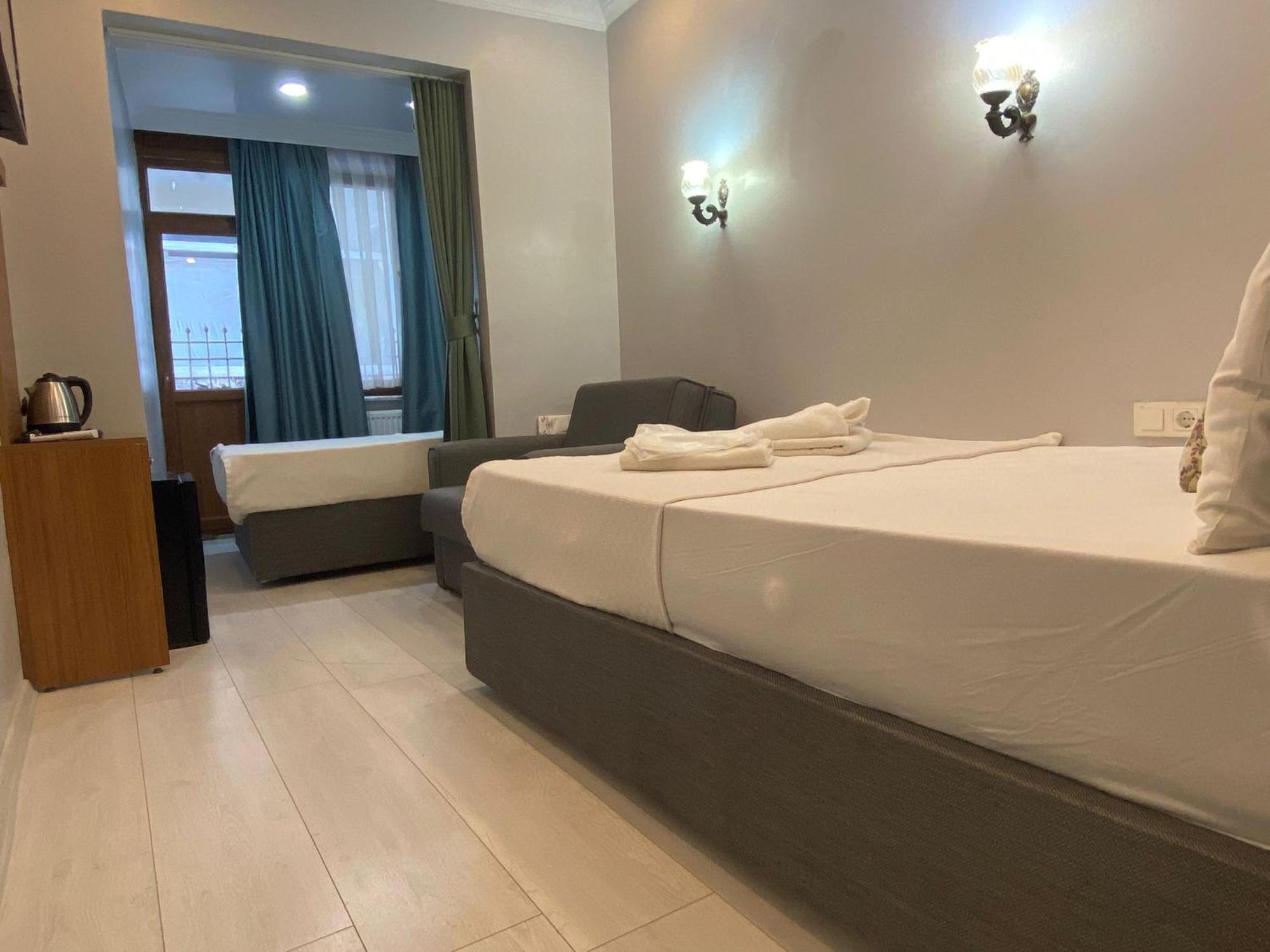 Riverland Suites Apart Hotel Istanbul Exteriör bild